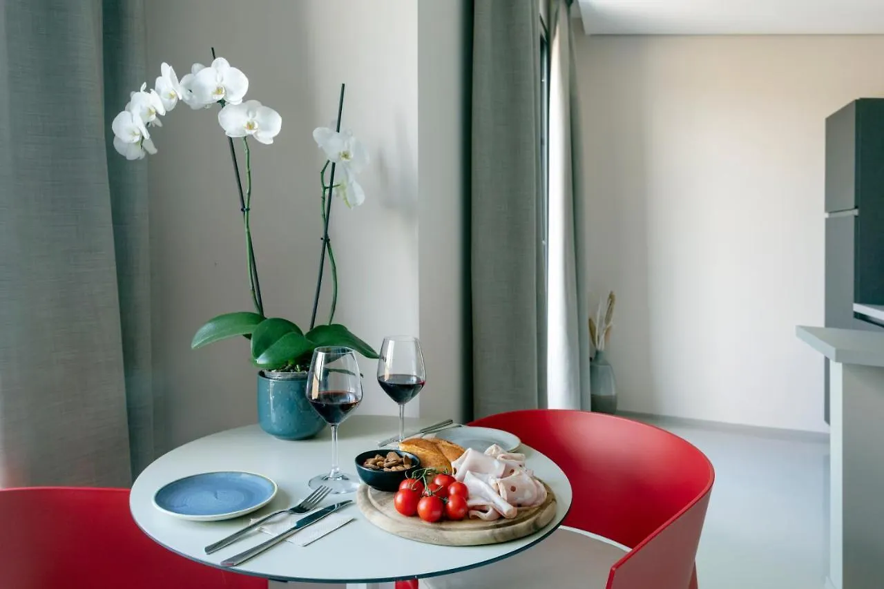 كاتانيا Ollen Apartments 4*,  إيطاليا