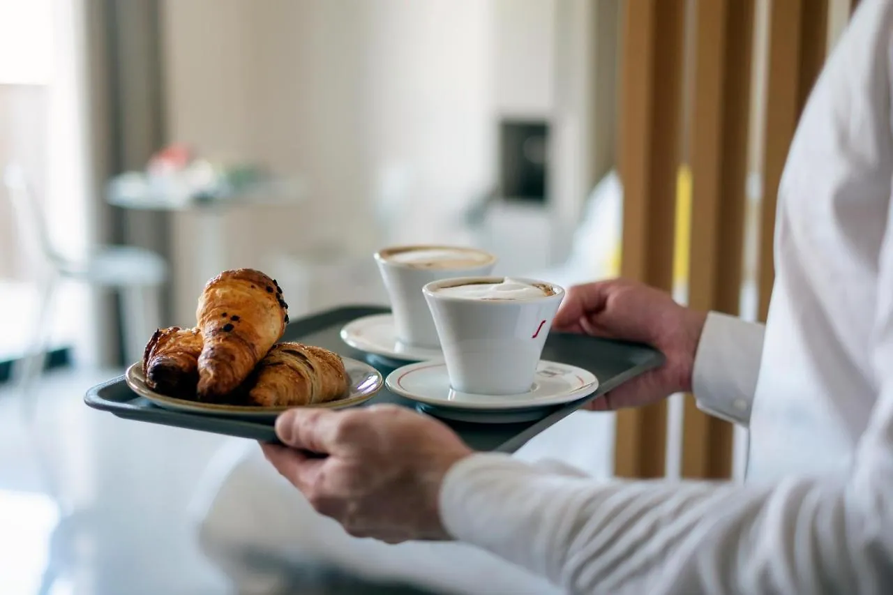 **** Aparthotel Ollen Apartments Catania Italy