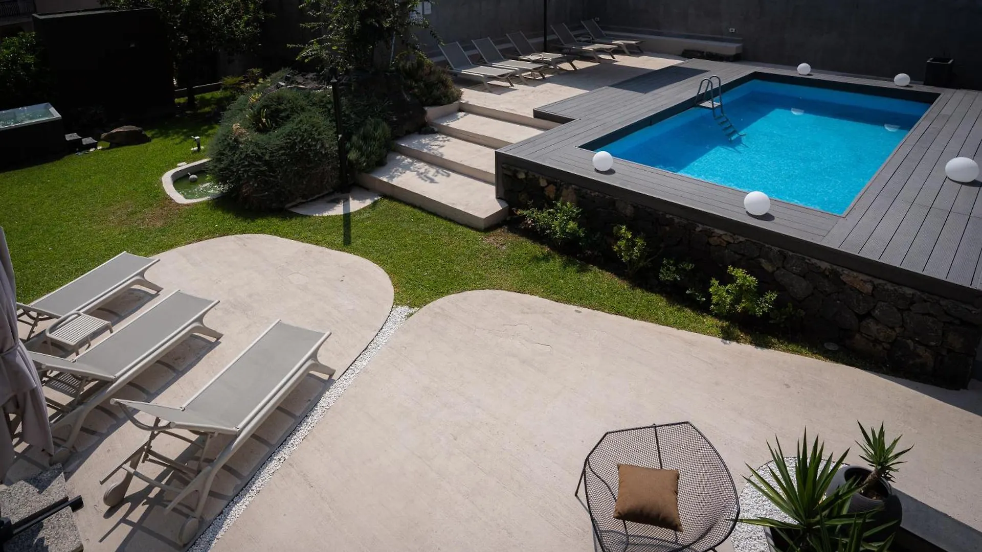 Ollen Apartments Catania 3*,