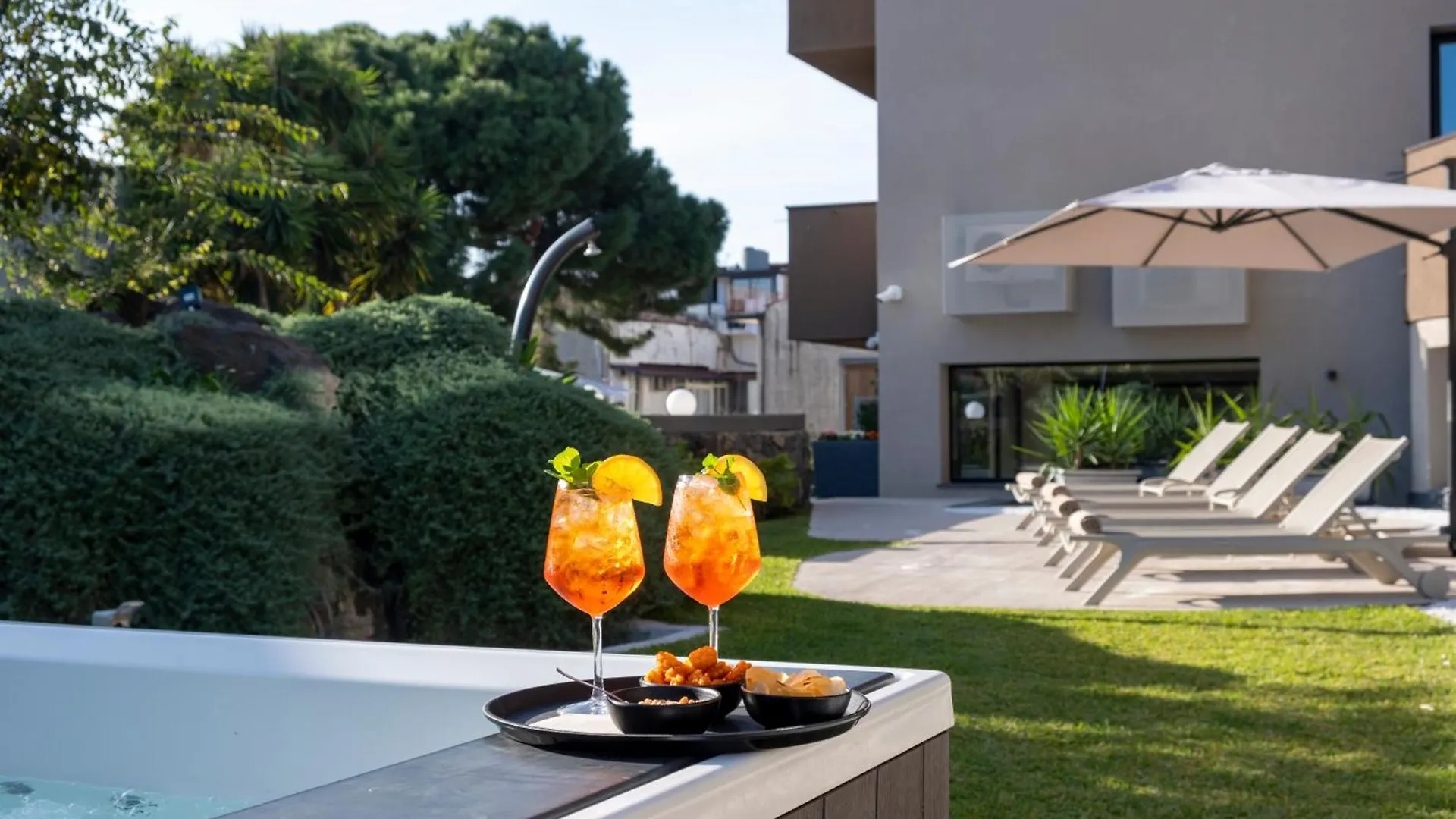 **** Aparthotel Ollen Apartments Catania Italy