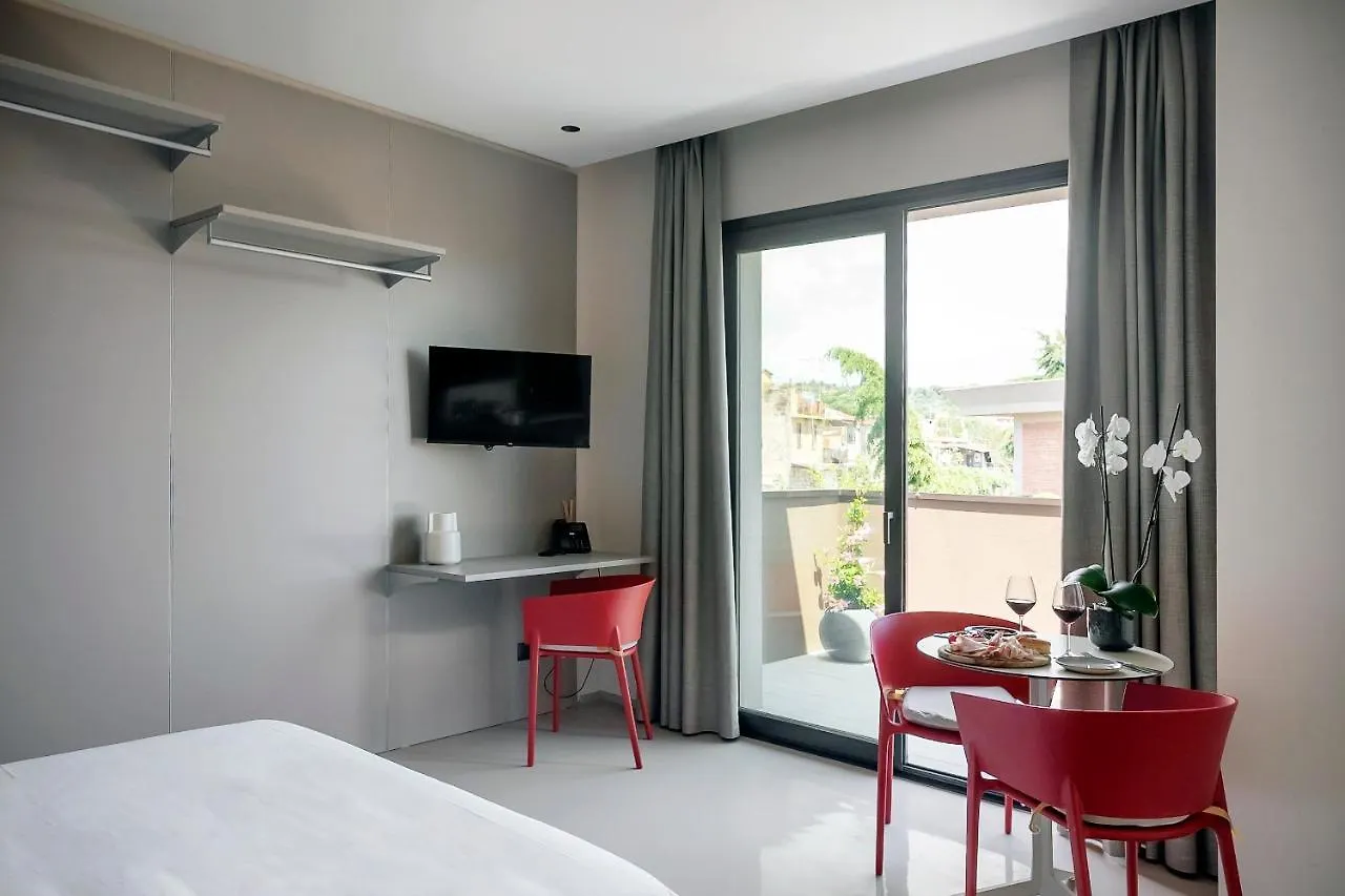 **** Hotel apartamentowy Ollen Apartments Katania Włochy